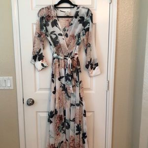 White, rose floral maxi dress. NWOT. En Focus